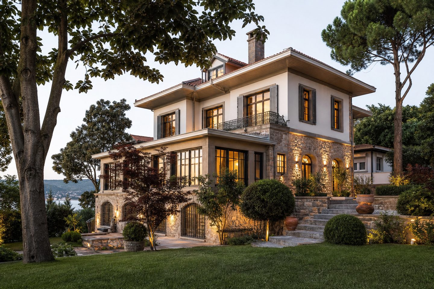 İstinye’de Bahçeli 5+2 Müstakil Villa